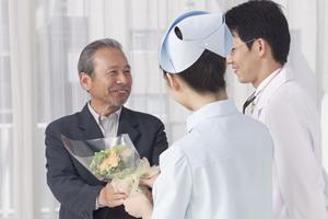 花粉アレルギーを抑えたいなら麹町内科へ